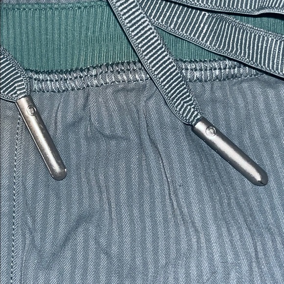 Lululemon Dance Studio High Rise Short - Picture 5 of 7